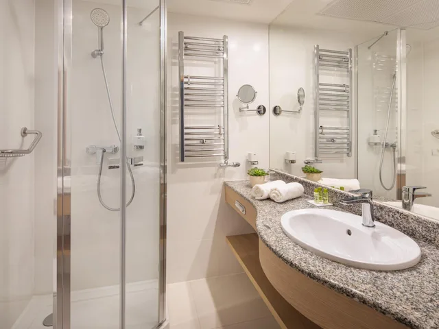 Junior Suite, Superior, Hotel Carbona Thermal Spa 2/3