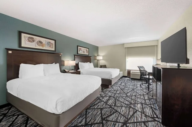 غرفة قياسية بسريرين كوين، Best Western Plus Anderson 9/10