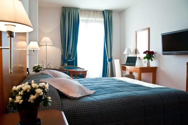 غرفة قياسية بسرير كوين بإطلالة على المدينة، Hotel Beyfin 3/5