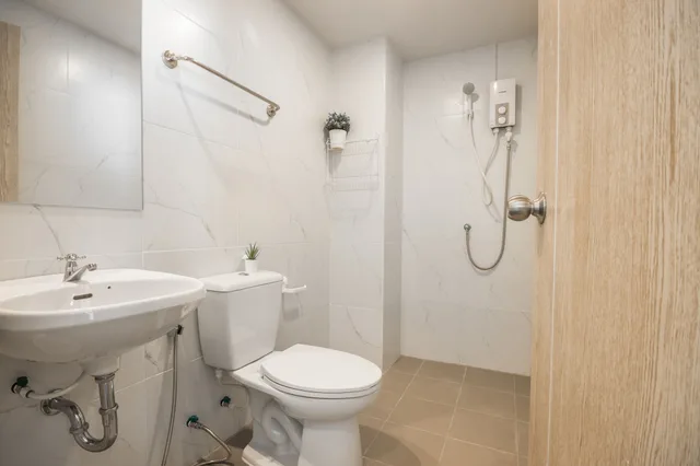 Sky, Studio, Queen Bed, Top Floor، Nidhra Residence 5/6