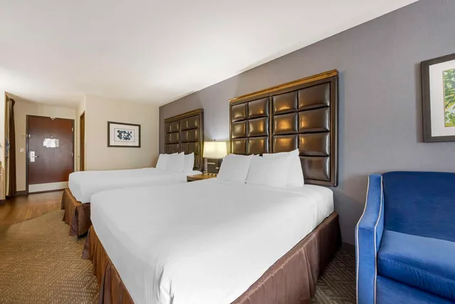 غرفة بسريرين كوين، Best Western Plus Northwind Inn Suites 3/5