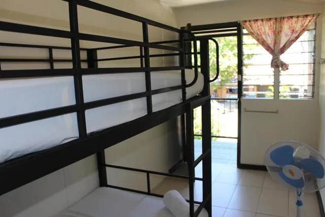 غرفة اقتصادية بسريرين منفصلين وأسرّة بطابقين، Bamboo Backpackers 1/2
