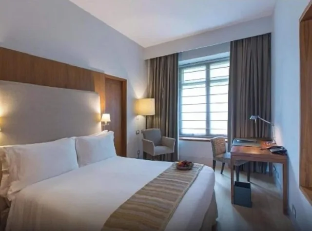 Manor, Classic، The Manor New Delhi 1/8