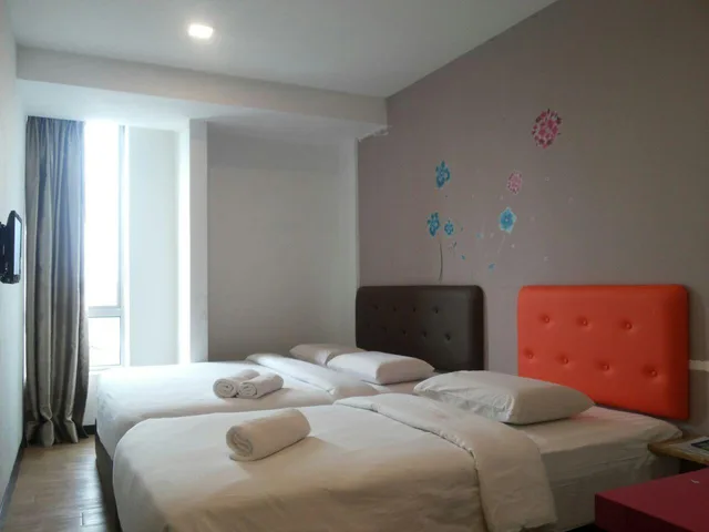 Room, Triple, 1 Double and 1 Single Bed, Viva Hotel 3/3