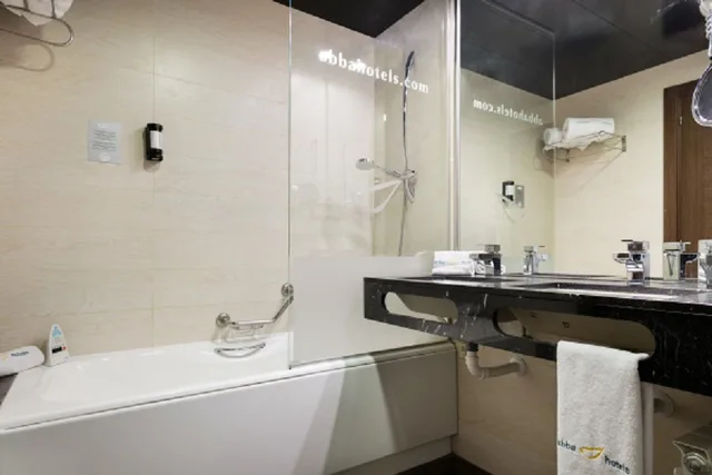غرفة عائلية، Abba Huesca Hotel 4/4