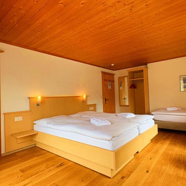 غرفة كومفورت ثلاثية، Madrisa Lodge 2/7