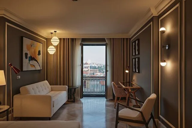 Palace, Suite, King Bed, Sofa، GA Palace Hotel 9/10