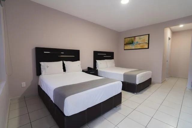 Room, Twin Beds, Expo Hotel Guadalajara 3/4