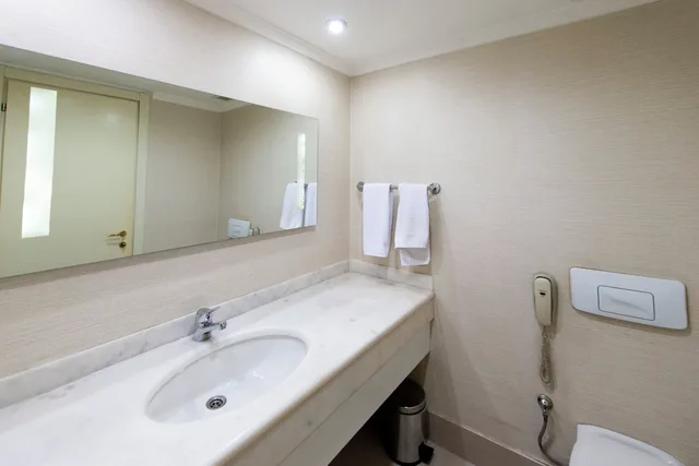 غرفة بسريرين منفصلين بإطلالة على المدينة، Jura Hotels Mavi Surmeli Adana 3/4