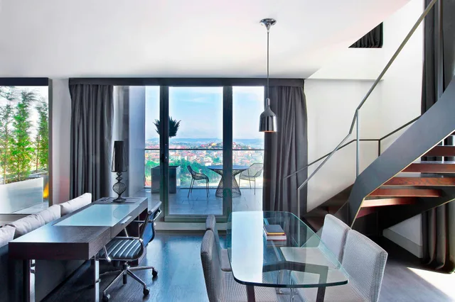 لوفت، Le Meridien Istanbul Etiler 2/5