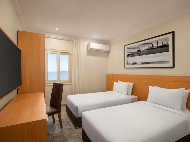 فيلا بسريرين مزدوجين بـ3 غرف نوم، Mercure Ismailia Forsan Island Hotel 3/10