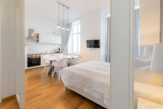 2 Rooms, Superior, Apartment, 1 Single and 2 Double Beds, Kitchen، Stadthaus By Hentschels Apartments 7/10