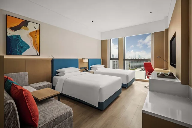 غرفة بسريرين منفصلين بإطلالة على الحديقة مع أريكة، Hyatt Place Nanjing Xuanwu 2/5