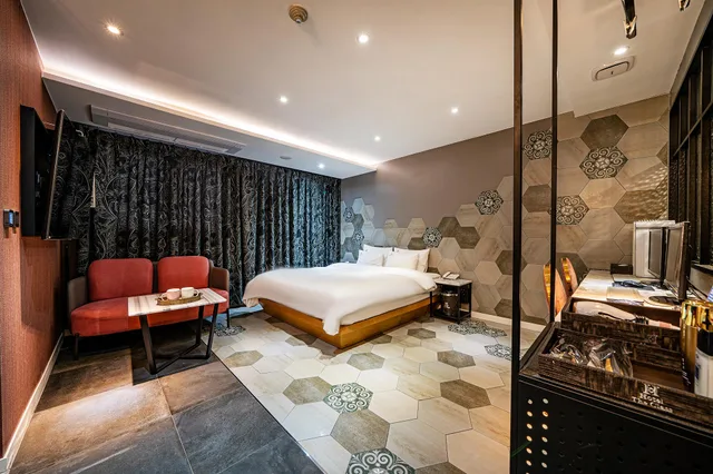 جناح بريميير بحوض جاكوزي بحوض استحمام، Hotel The Class 1/1