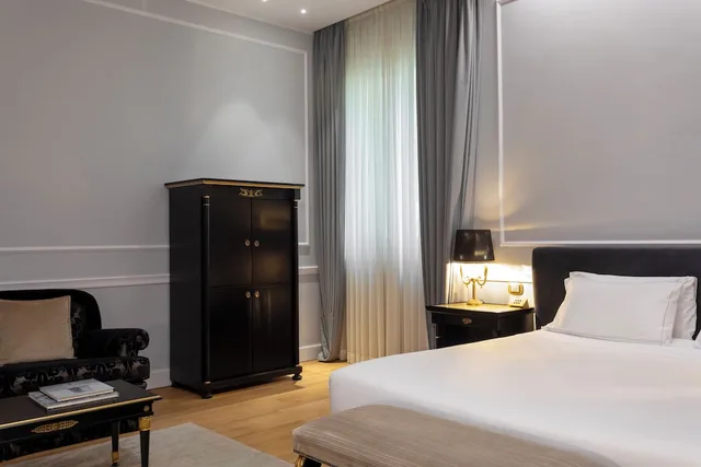 جناح جونيور بسرير كينج، Grand Hotel Et Des Palmes 1/8