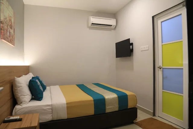 Standard, Double Bed, No Window, Lavana Hotel 1/1
