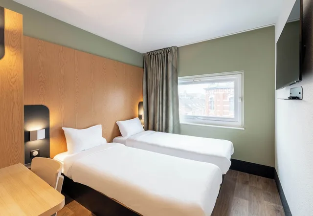 غرفة بسريرين منفصلين، B&B Hotel Lille Roubaix Campus Gare 1/4