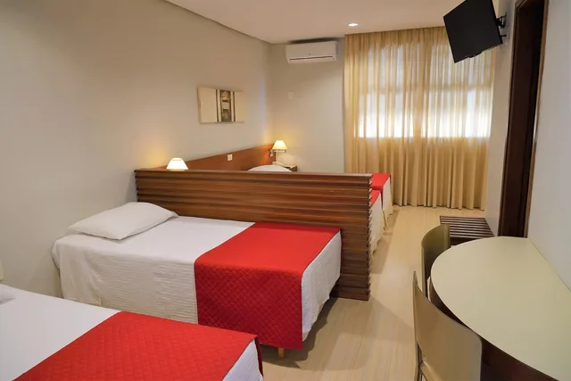 غرفة رباعية، Hotel Majestic 1/3