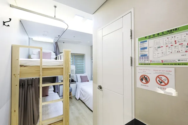 غرفة ثلاثية بسرير بطابقين وسرير فردي، Myeongdong Stay7 7/8