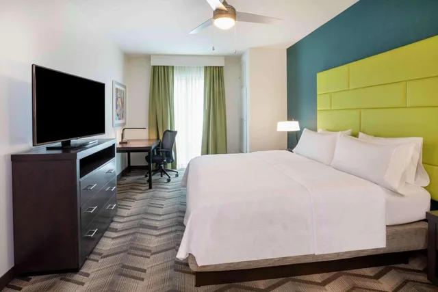 جناح بسرير كينج مع أريكة لذوي الإعاقة، Homewood Suites by Hilton Edina Minneapolis 1/7