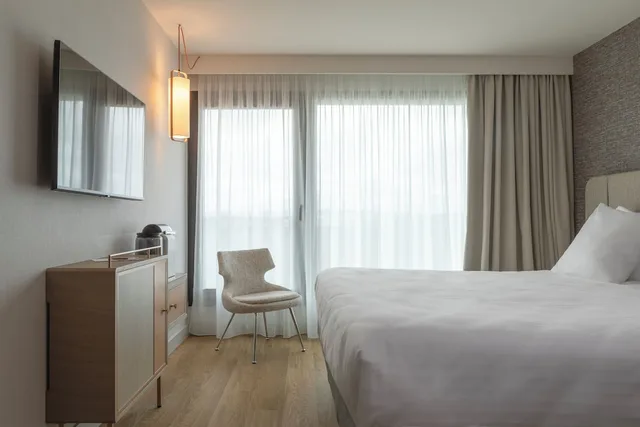 غرفة ديلوكس بسرير مزدوج بغرفة نوم واحدة، Oceania Saint Malo Hotel 1/2