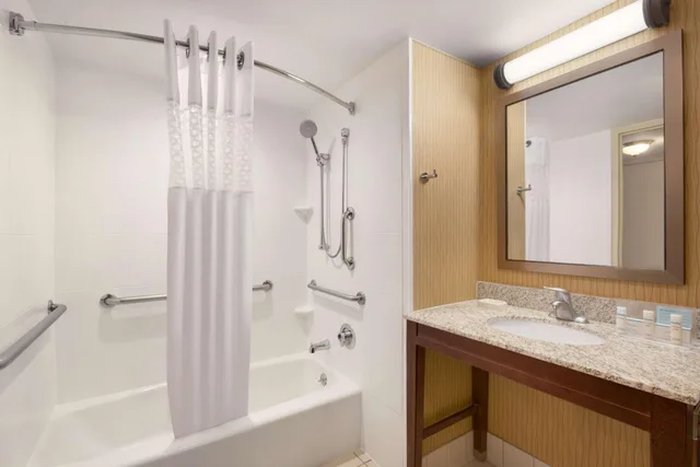 غرفة بريميوم بسرير كينج، Hampton Inn Denver West Federal Center 3/3