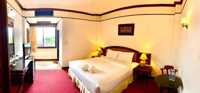 غرفة سوبيريور بسرير مزدوج وسريرين منفصلين، Crystal Hotel 2/4