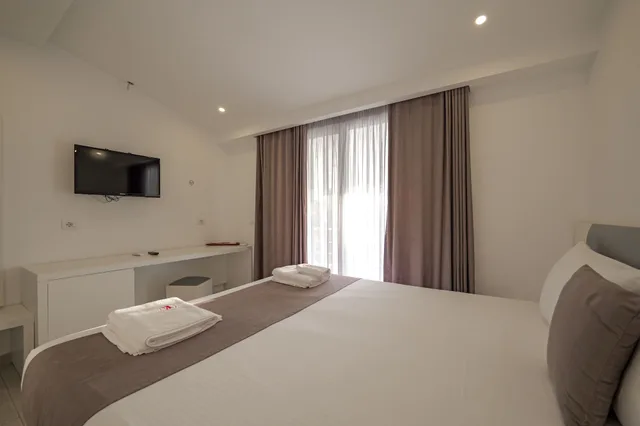 Deluxe, Double or Twin Bed, Sea View, Vila Era Beach 8/10