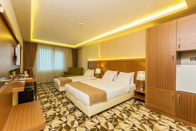 غرفة ديلوكس ثلاثية، Atro Hotel 2/10
