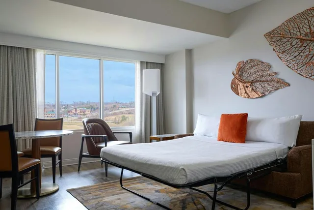 1 Bedroom, Suite, Golf Course View, Sofa، Marriott Meadowview Conference Resort Convention Center 2/8