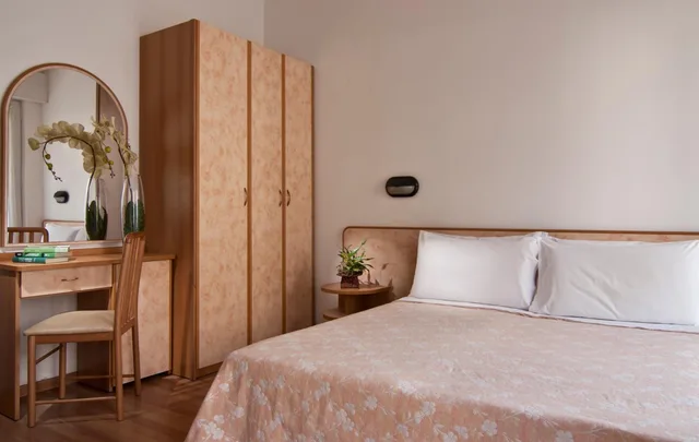 غرفة بسرير مزدوج أو سريرين منفصلين، Hotel Little 7/10