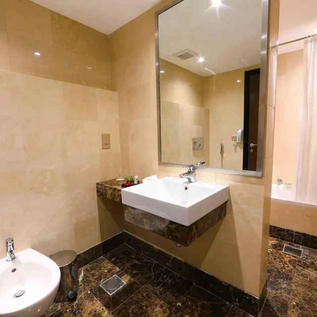 جناح بسرير مزدوج بـ3 غرف نوم، Number One Tower Suites 7/10