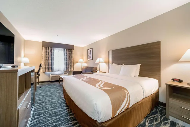 غرفة بسرير مزدوج، Quality Inn Effingham North 1/2