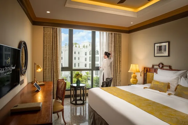 غرفة كلاسيكية بسرير كينج، Silk Path Grand Hue Hotel 1/5