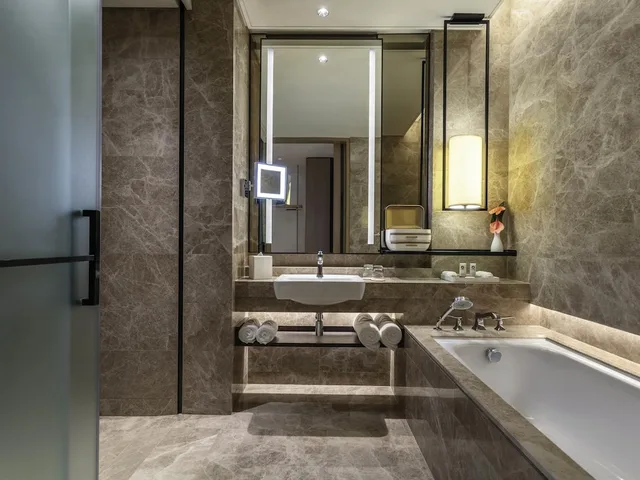 Heritage, Luxury, King Bed, with View، Sofitel Singapore City Centre 4/5