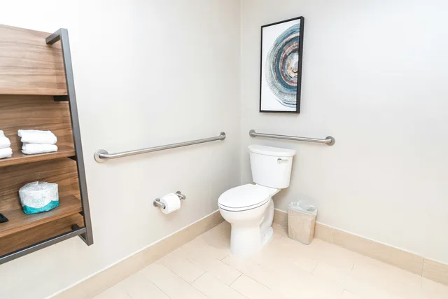غرفة بسريرين كوين لذوي الإعاقة، HILTON GARDEN INN FAIRFAX 7/8