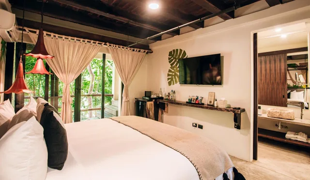 Jungle, Suite, Bathtub، Orchid House Tulum 1/3