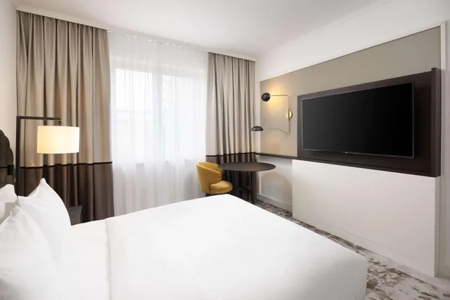غرفة بسرير كينج وسرير كوين، Hilton Heidelberg 3/6