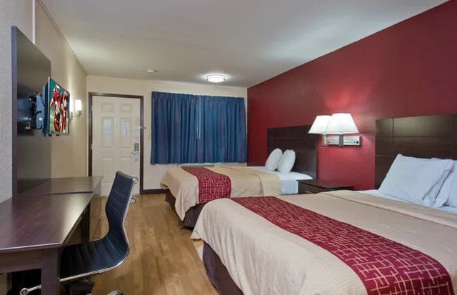 غرفة بسريرين كوين، Red Roof Inn Corpus Christi South 2/4