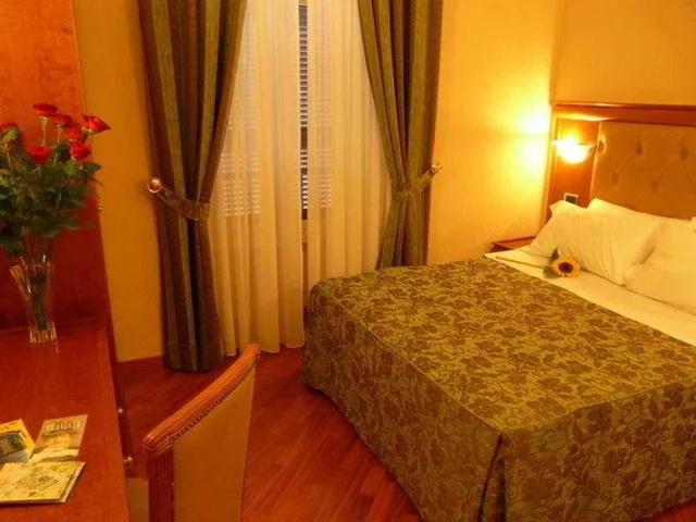 Standard, Twin Beds, Serena 1/1
