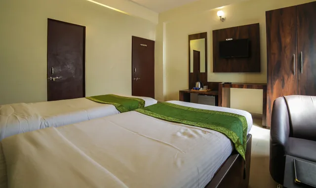 Standard, Twin Beds, Treebo Ivory House 5/7