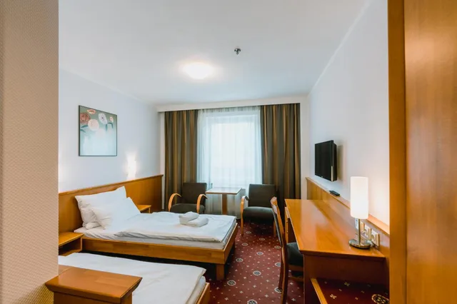 غرفة بسرير مزدوج أو سريرين منفصلين، BEST WESTERN HOTEL PRACHARNA 6/10