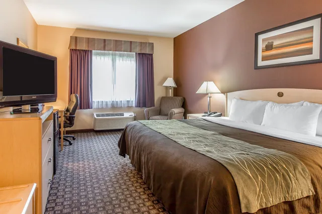 غرفة قياسية بسرير كينج لذوي الإعاقة، Quality Inn & Suites Loveland 2/10