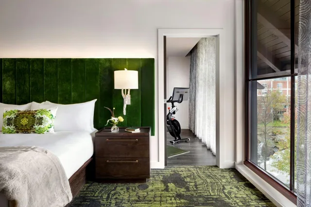 Fitness, Studio, Suite, King Bed, Large، Grand Bohemian Lodge Greenville, Autograph Collection 1/3