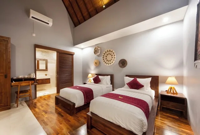 غرفة بسرير فردي بإطلالة على المسبح، Kusuma Living and Villa Seminyak 3/7