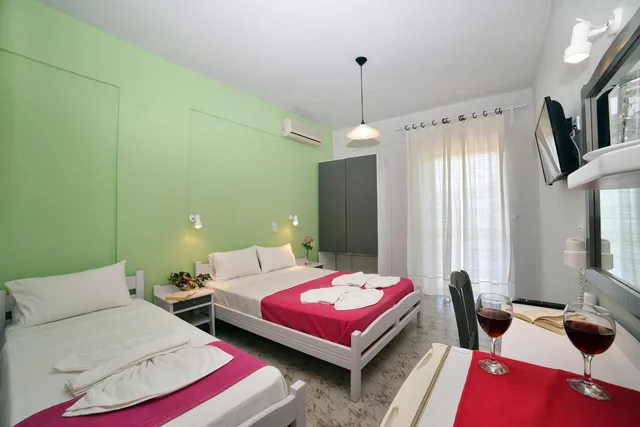 غرفة ثلاثية، Nereides Hotel 9/10