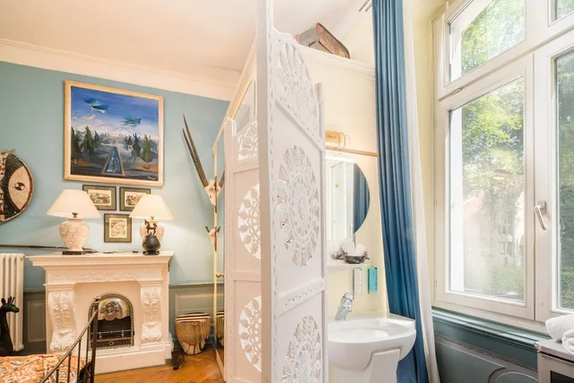 غرفة بسرير كوين بإطلالة على البحيرة، Villa Barleben am See 4/4