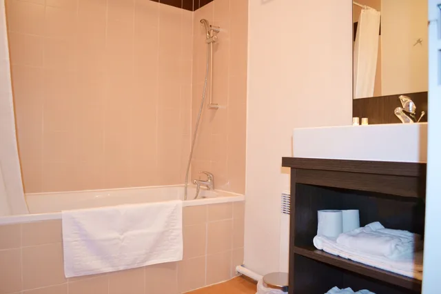شقة بسرير كوين وسرير فردي، Apart'hotel Sainte-Marthe 4/8
