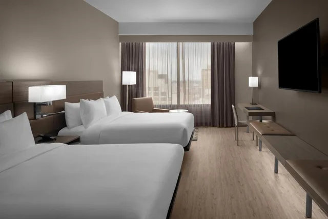 غرفة بسرير كوين بإطلالة على المدينة، AC Hotel by Marriott San Antonio Riverwalk 2/9