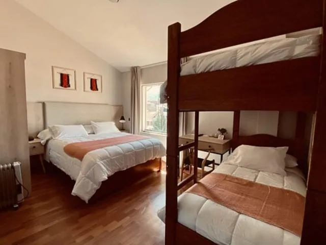 غرفة ثلاثية بسرير مزدوج وسرير بطابقين، Torre Dorada 10/10